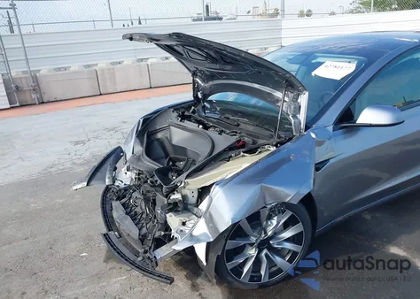 2025 Tesla Model 3 from USA, damaged, VIN 5YJ3E1EA2SF930895